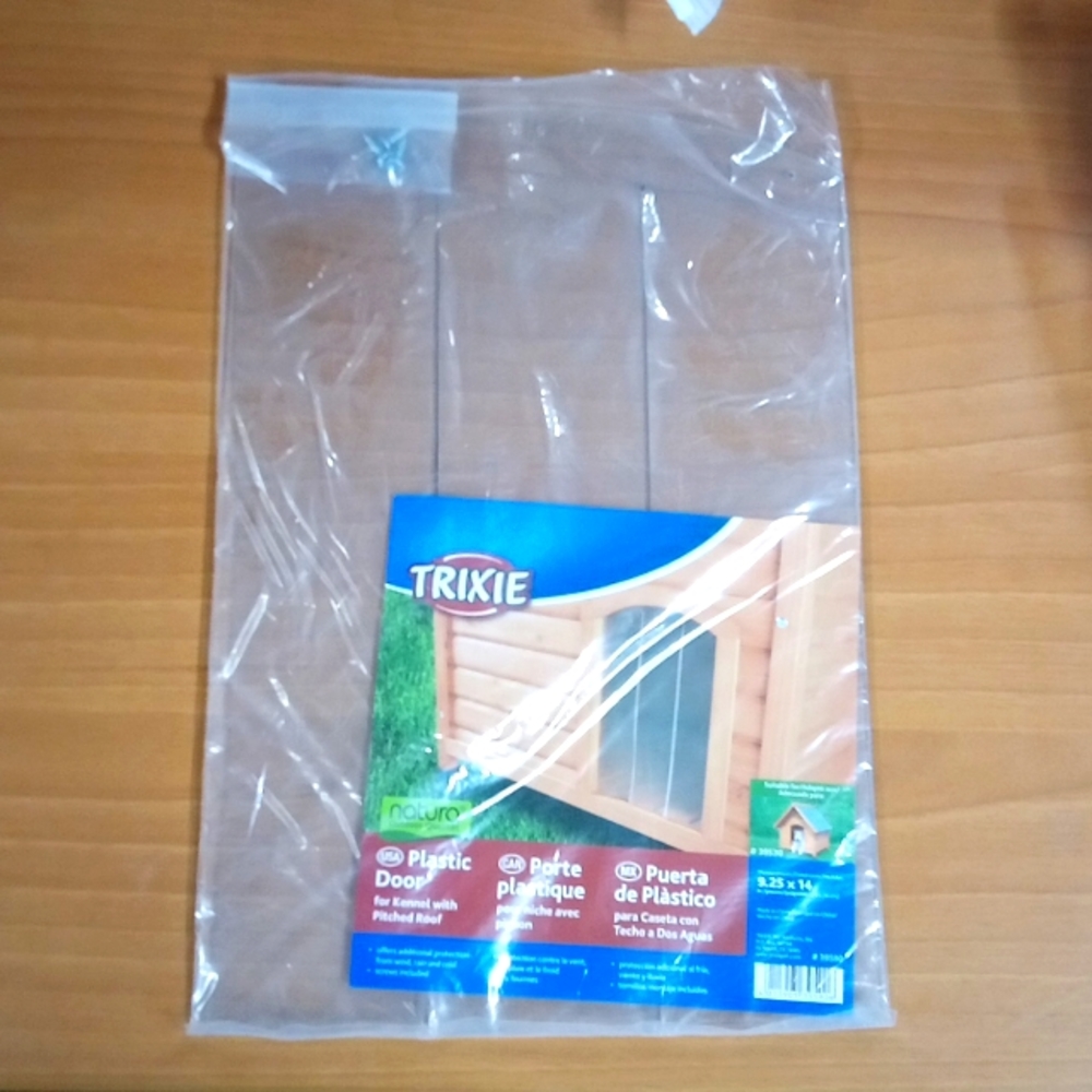 Trixie plastic door 9.25  x. 14